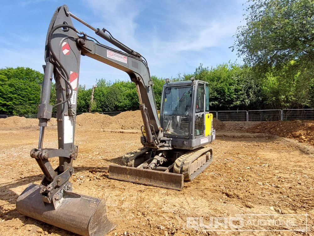 2010 Volvo EC55C - Mini bager: slika 2010 Volvo EC55C - Mini bager 2010 Volvo EC55C - Mini bager: slika 2010 Volvo EC55C - Mini bager