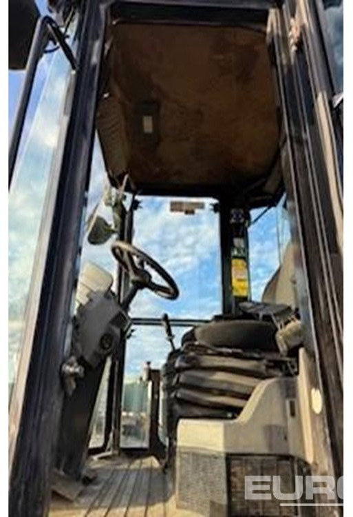 2011 CAT CP533E - Valjak: slika 2011 CAT CP533E - Valjak 2011 CAT CP533E - Valjak: slika 2011 CAT CP533E - Valjak