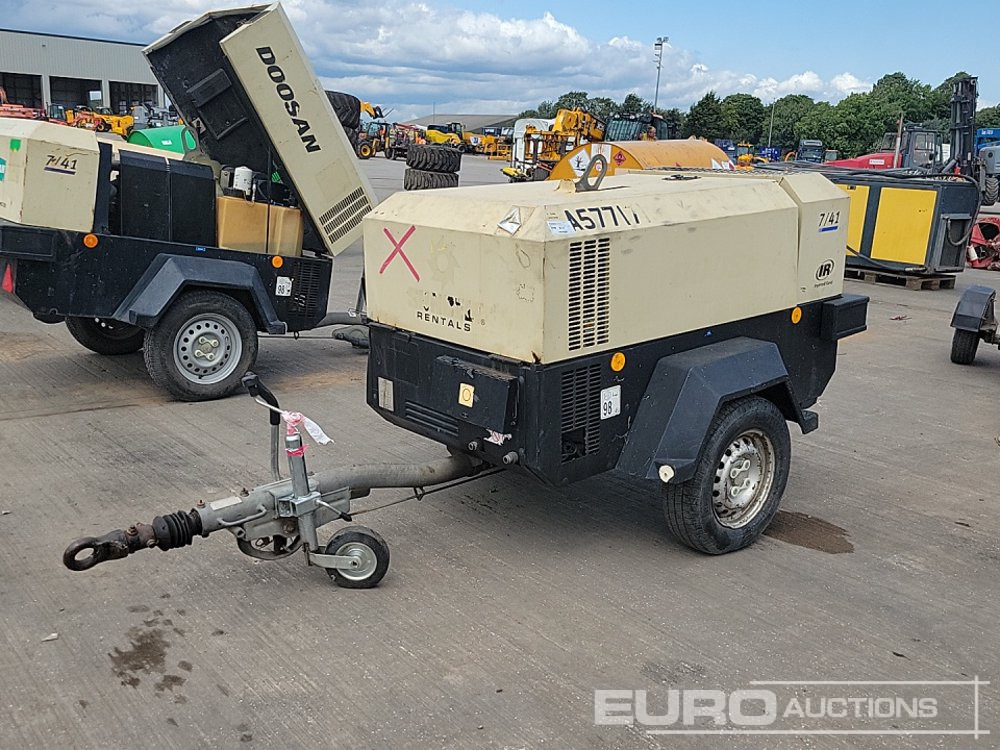 2012 Doosan 741 - Zračni kompresor: slika 2012 Doosan 741 - Zračni kompresor 2012 Doosan 741 - Zračni kompresor: slika 2012 Doosan 741 - Zračni kompresor