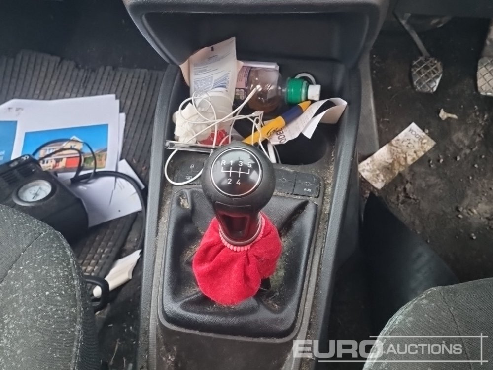 Automobil 2012 Seat Ibiza: slika Automobil 2012 Seat Ibiza Automobil 2012 Seat Ibiza: slika Automobil 2012 Seat Ibiza