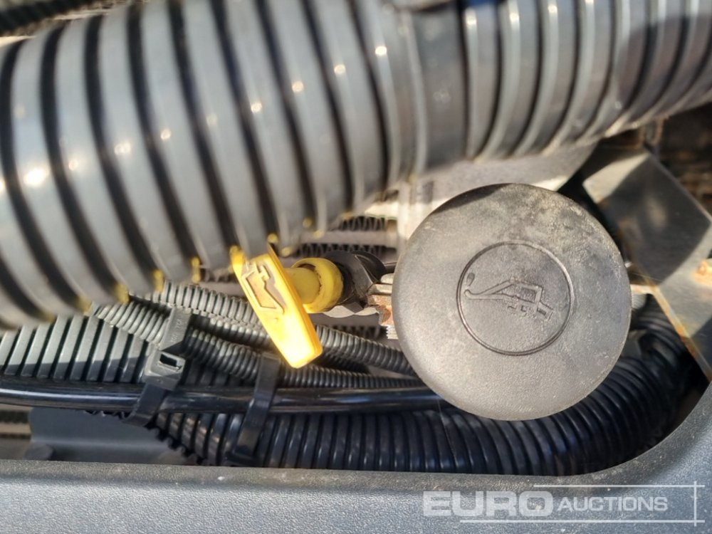 Kamion s otvorenim sandukom za prijevoz teških strojeva 2013 DAF LF45.180: slika Kamion s otvorenim sandukom za prijevoz teških strojeva 2013 DAF LF45.180 Kamion s otvorenim sandukom za prijevoz teških strojeva 2013 DAF LF45.180: slika Kamion s otvorenim sandukom za prijevoz teških strojeva 2013 DAF LF45.180