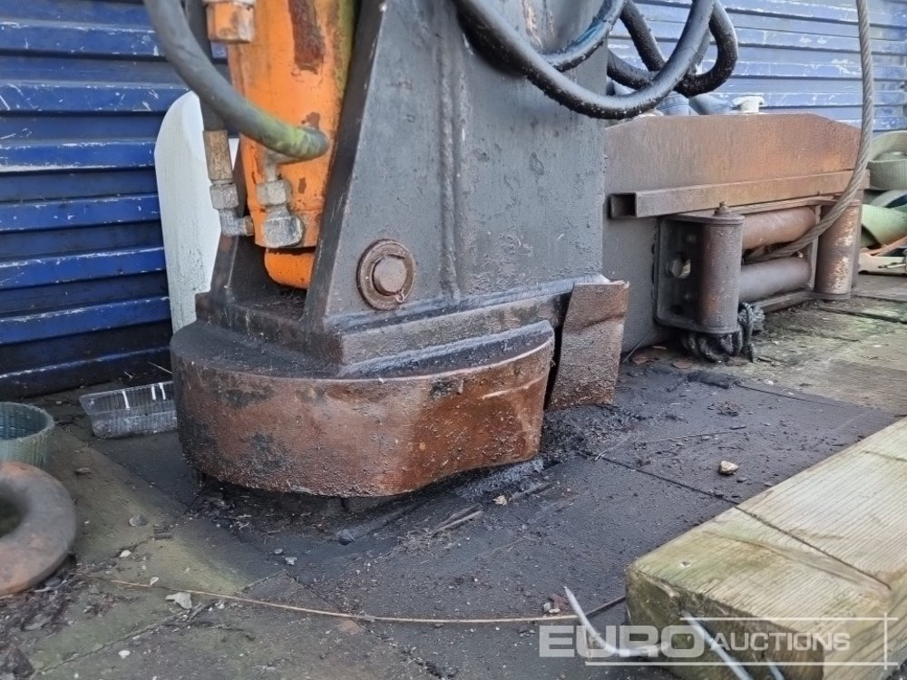 Kamion s otvorenim sandukom za prijevoz teških strojeva 2013 DAF LF45.180: slika Kamion s otvorenim sandukom za prijevoz teških strojeva 2013 DAF LF45.180 Kamion s otvorenim sandukom za prijevoz teških strojeva 2013 DAF LF45.180: slika Kamion s otvorenim sandukom za prijevoz teških strojeva 2013 DAF LF45.180