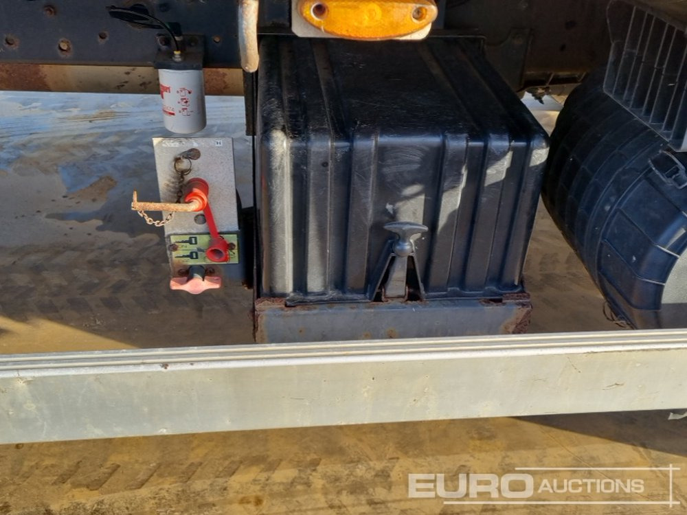 Kamion s otvorenim sandukom za prijevoz teških strojeva 2013 DAF LF45.180: slika Kamion s otvorenim sandukom za prijevoz teških strojeva 2013 DAF LF45.180 Kamion s otvorenim sandukom za prijevoz teških strojeva 2013 DAF LF45.180: slika Kamion s otvorenim sandukom za prijevoz teških strojeva 2013 DAF LF45.180