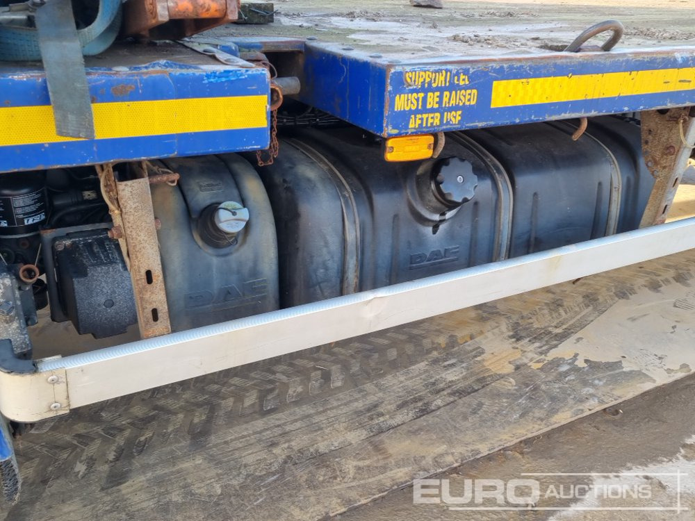 Kamion s otvorenim sandukom za prijevoz teških strojeva 2013 DAF LF45.180: slika Kamion s otvorenim sandukom za prijevoz teških strojeva 2013 DAF LF45.180 Kamion s otvorenim sandukom za prijevoz teških strojeva 2013 DAF LF45.180: slika Kamion s otvorenim sandukom za prijevoz teških strojeva 2013 DAF LF45.180