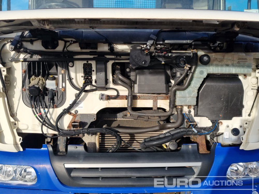 Kamion s otvorenim sandukom za prijevoz teških strojeva 2013 DAF LF45.180: slika Kamion s otvorenim sandukom za prijevoz teških strojeva 2013 DAF LF45.180 Kamion s otvorenim sandukom za prijevoz teških strojeva 2013 DAF LF45.180: slika Kamion s otvorenim sandukom za prijevoz teških strojeva 2013 DAF LF45.180