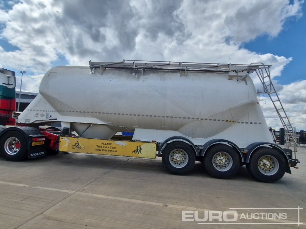 2013 Feldbinder Tri Axle Tanker Trailer - Poluprikolica cisterna: slika 2013 Feldbinder Tri Axle Tanker Trailer - Poluprikolica cisterna 2013 Feldbinder Tri Axle Tanker Trailer - Poluprikolica cisterna: slika 2013 Feldbinder Tri Axle Tanker Trailer - Poluprikolica cisterna