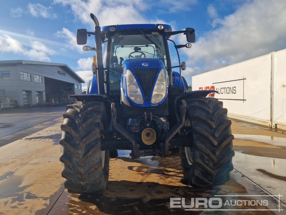 2013 New Holland T7.210 AC - Traktor: slika 2013 New Holland T7.210 AC - Traktor 2013 New Holland T7.210 AC - Traktor: slika 2013 New Holland T7.210 AC - Traktor