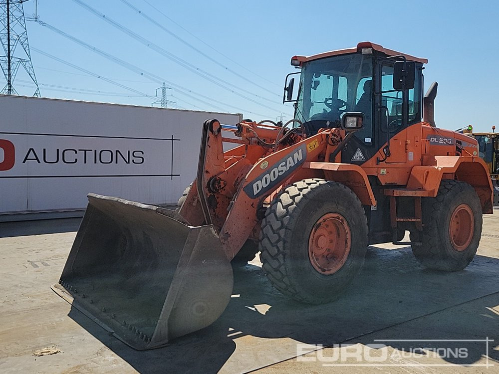 2014 Doosan DL200-3 - Utovarivač na kotačima: slika 2014 Doosan DL200-3 - Utovarivač na kotačima 2014 Doosan DL200-3 - Utovarivač na kotačima: slika 2014 Doosan DL200-3 - Utovarivač na kotačima