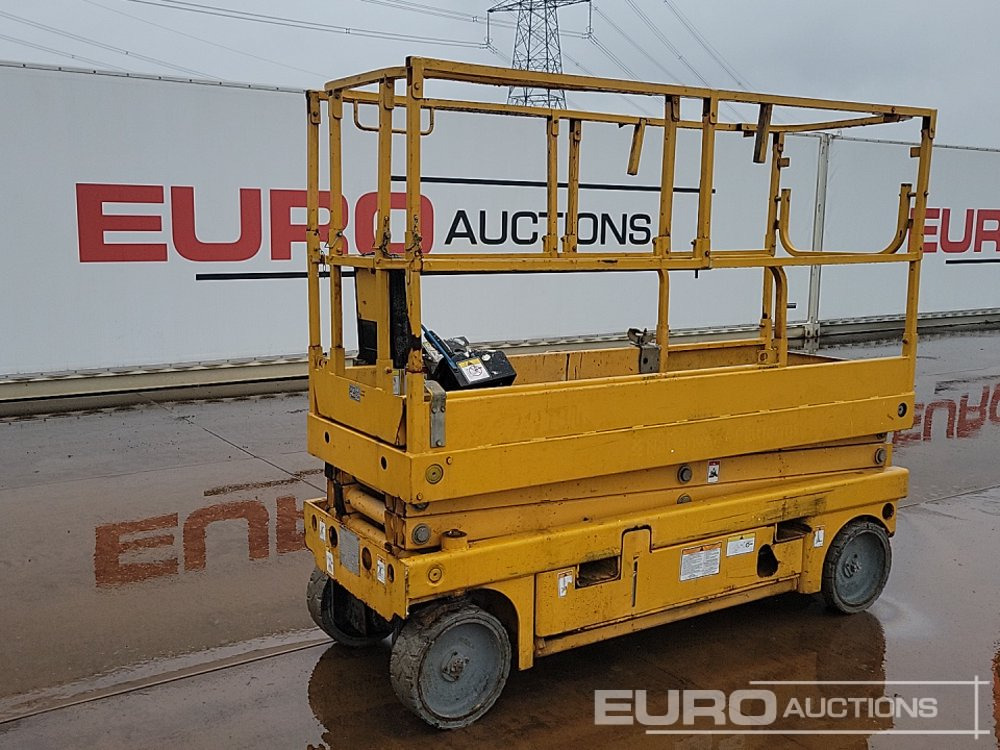 2014 Haulotte Compact 8 - Škarasta podizna platforma: slika 2014 Haulotte Compact 8 - Škarasta podizna platforma 2014 Haulotte Compact 8 - Škarasta podizna platforma: slika 2014 Haulotte Compact 8 - Škarasta podizna platforma