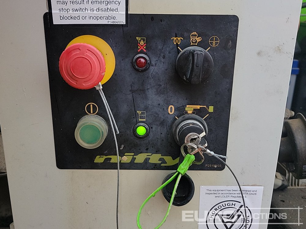 Podizna platforma 2014 Niftylift HR15NE: slika Podizna platforma 2014 Niftylift HR15NE