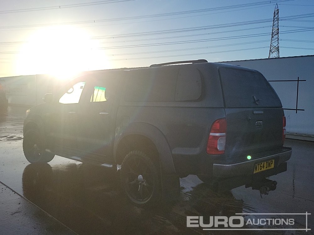 2014 Toyota Hilux Invincible - Pick-up: slika 2014 Toyota Hilux Invincible - Pick-up 2014 Toyota Hilux Invincible - Pick-up: slika 2014 Toyota Hilux Invincible - Pick-up