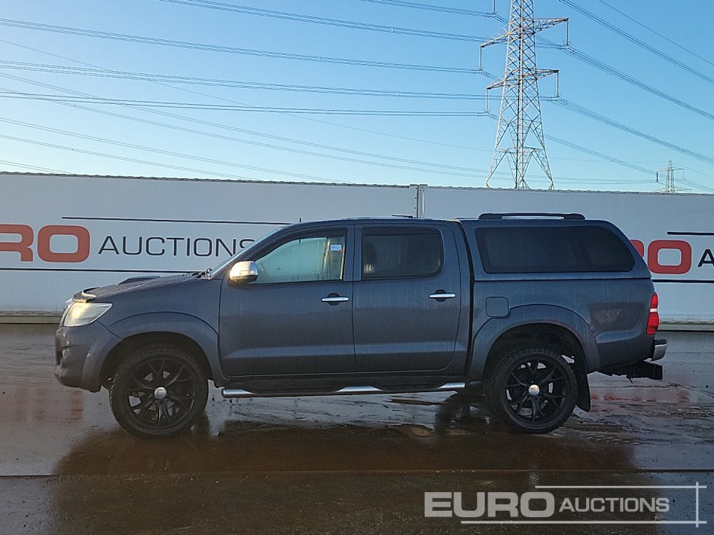 2014 Toyota Hilux Invincible - Pick-up: slika 2014 Toyota Hilux Invincible - Pick-up 2014 Toyota Hilux Invincible - Pick-up: slika 2014 Toyota Hilux Invincible - Pick-up