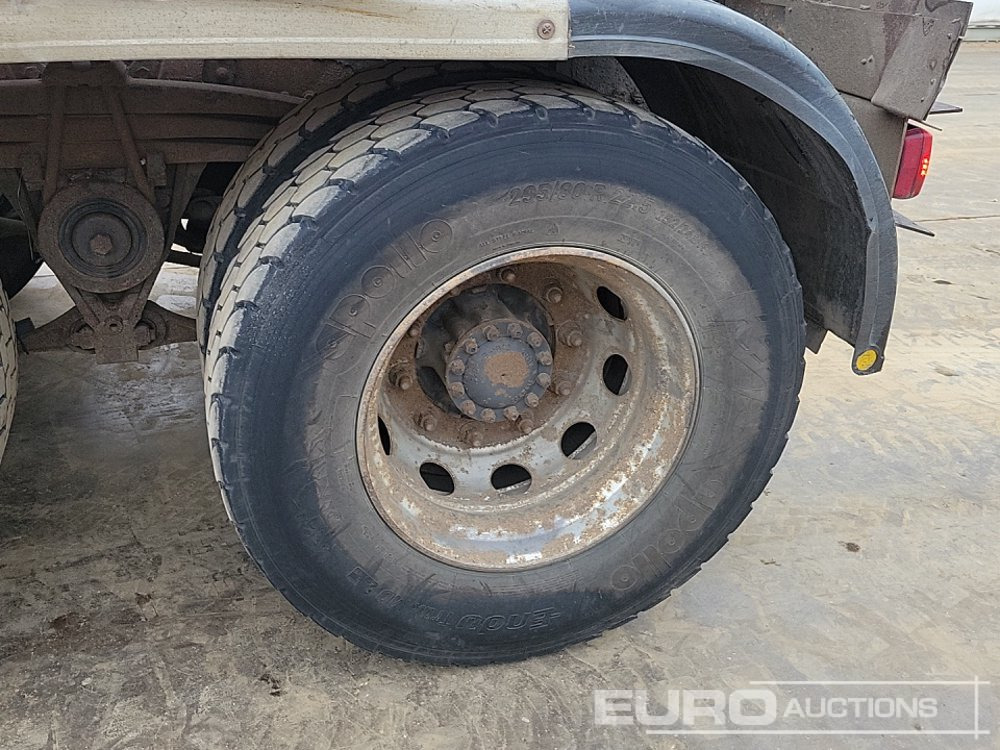 Kamion s kukastom dizalicom 2014 Volvo FM84FR: slika Kamion s kukastom dizalicom 2014 Volvo FM84FR