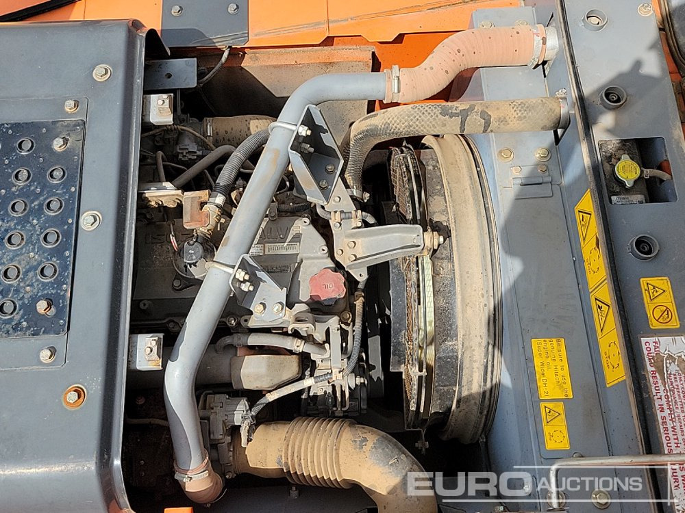 Bager gusjeničar 2015 Hitachi ZX210LC-5B: slika Bager gusjeničar 2015 Hitachi ZX210LC-5B