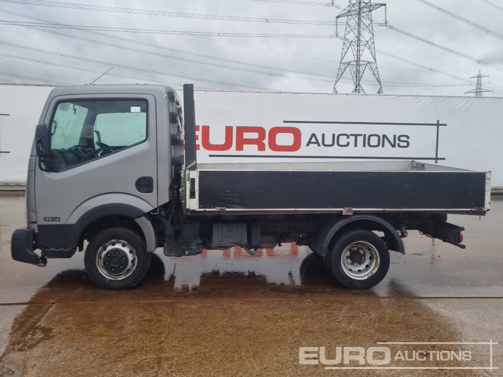 2015 Nissan Cabstar NT400 - Dostavno vozilo s ravnom platformom: slika 2015 Nissan Cabstar NT400 - Dostavno vozilo s ravnom platformom 2015 Nissan Cabstar NT400 - Dostavno vozilo s ravnom platformom: slika 2015 Nissan Cabstar NT400 - Dostavno vozilo s ravnom platformom