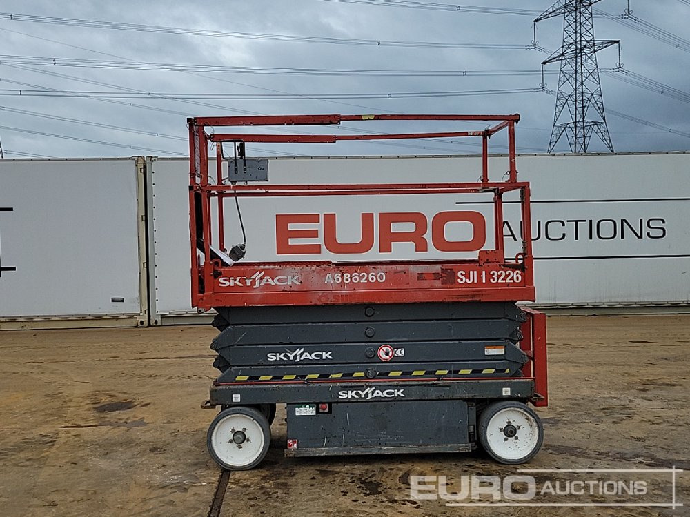 2015 SkyJack SJ3226 - Škarasta podizna platforma: slika 2015 SkyJack SJ3226 - Škarasta podizna platforma 2015 SkyJack SJ3226 - Škarasta podizna platforma: slika 2015 SkyJack SJ3226 - Škarasta podizna platforma