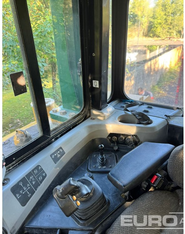 Buldožer 2016 CAT D6T LGP: slika Buldožer 2016 CAT D6T LGP