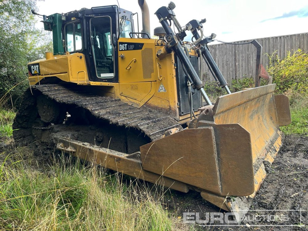 Buldožer 2016 CAT D6T LGP: slika Buldožer 2016 CAT D6T LGP