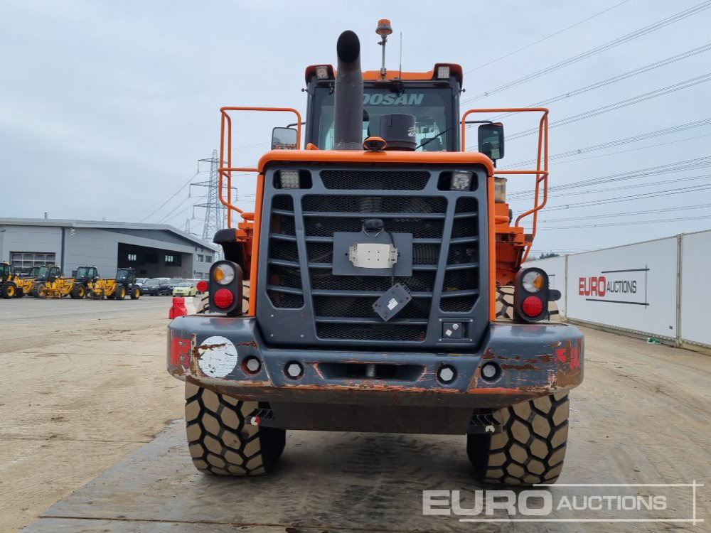2016 Doosan DL350-5 - Utovarivač na kotačima: slika 2016 Doosan DL350-5 - Utovarivač na kotačima 2016 Doosan DL350-5 - Utovarivač na kotačima: slika 2016 Doosan DL350-5 - Utovarivač na kotačima