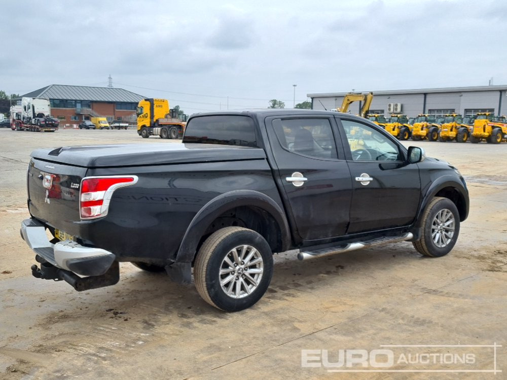 2016 Mitsubishi L200 - Pick-up: slika 2016 Mitsubishi L200 - Pick-up 2016 Mitsubishi L200 - Pick-up: slika 2016 Mitsubishi L200 - Pick-up
