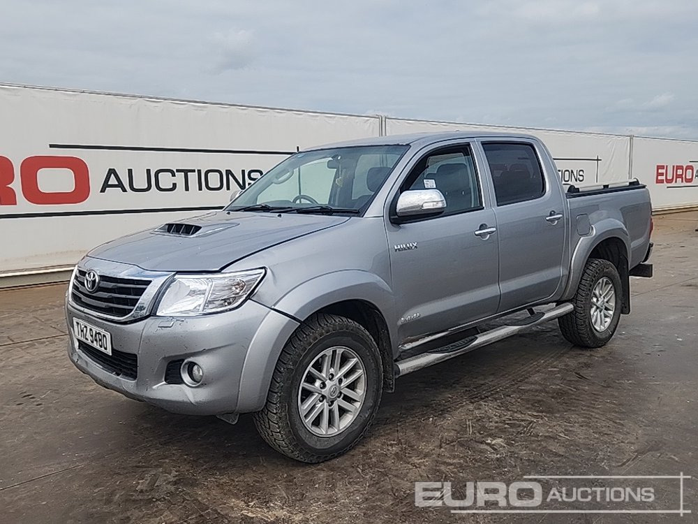 2016 Toyota Hilux Invincible - Pick-up: slika 2016 Toyota Hilux Invincible - Pick-up 2016 Toyota Hilux Invincible - Pick-up: slika 2016 Toyota Hilux Invincible - Pick-up