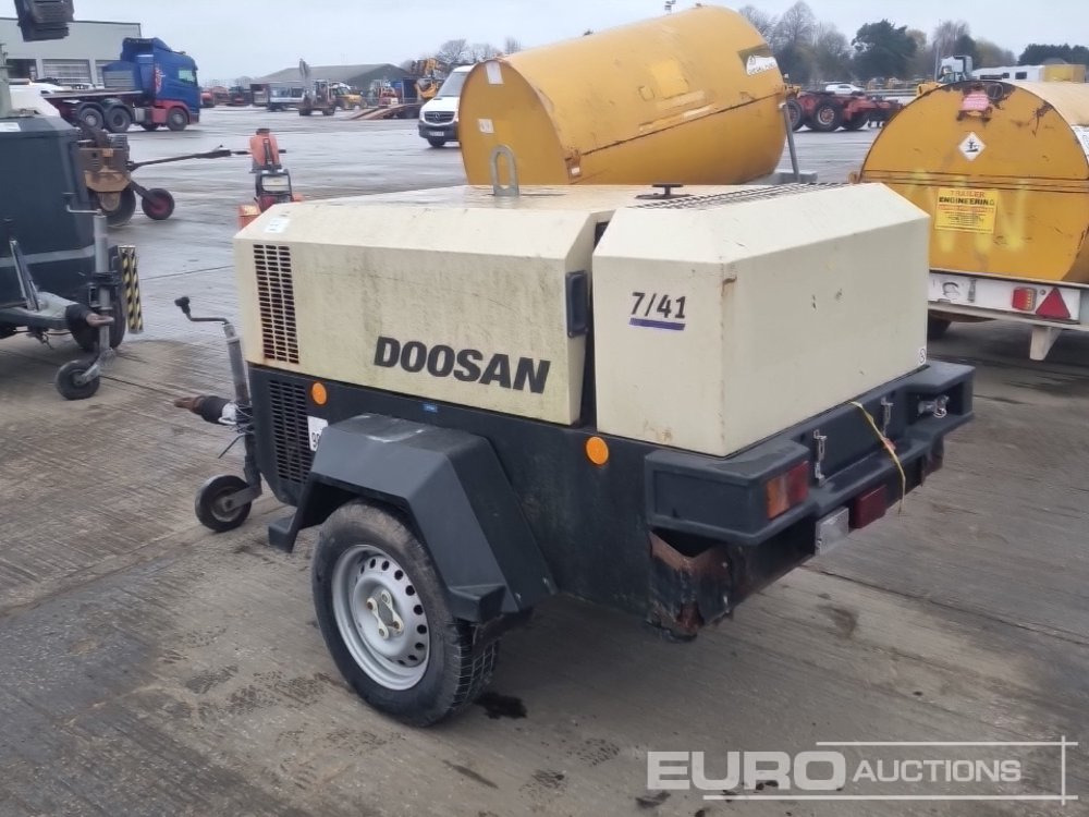 2017 Doosan 741 - Zračni kompresor: slika 2017 Doosan 741 - Zračni kompresor 2017 Doosan 741 - Zračni kompresor: slika 2017 Doosan 741 - Zračni kompresor