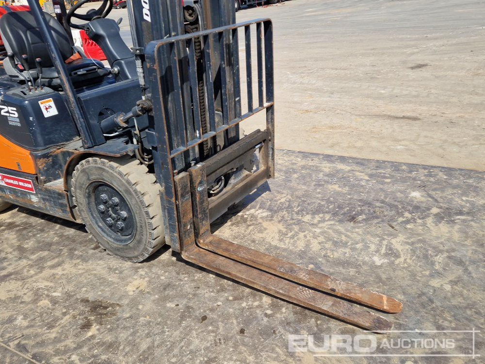 Viličar 2017 Doosan G25E-5: slika Viličar 2017 Doosan G25E-5