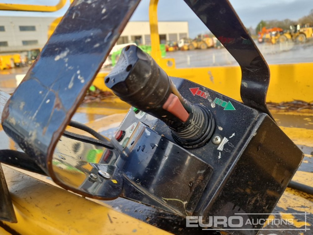 Podizna platforma 2017 Haulotte Compact 14: slika Podizna platforma 2017 Haulotte Compact 14