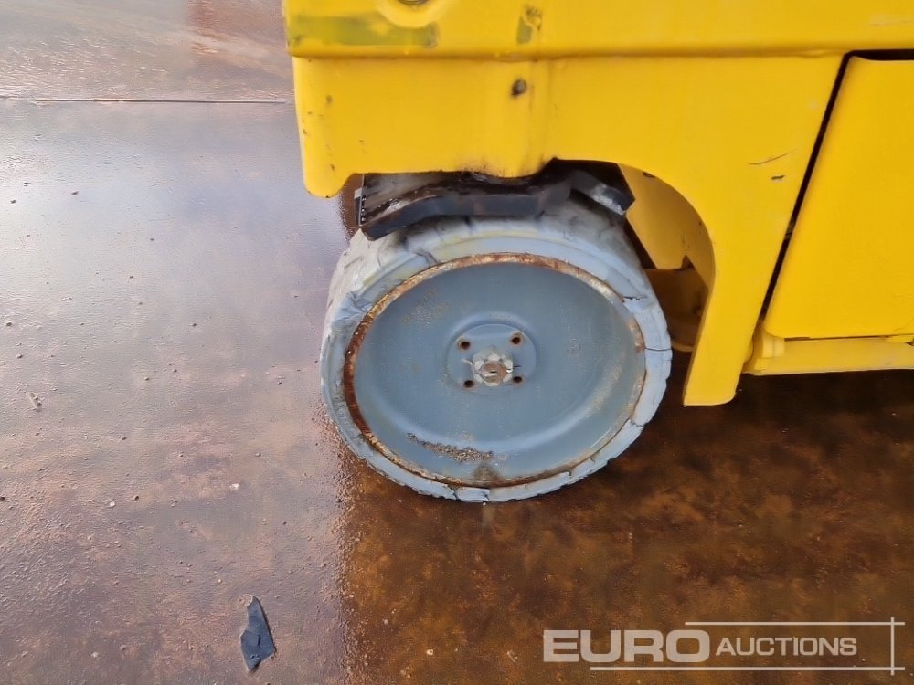 Podizna platforma 2017 Haulotte Compact 14: slika Podizna platforma 2017 Haulotte Compact 14