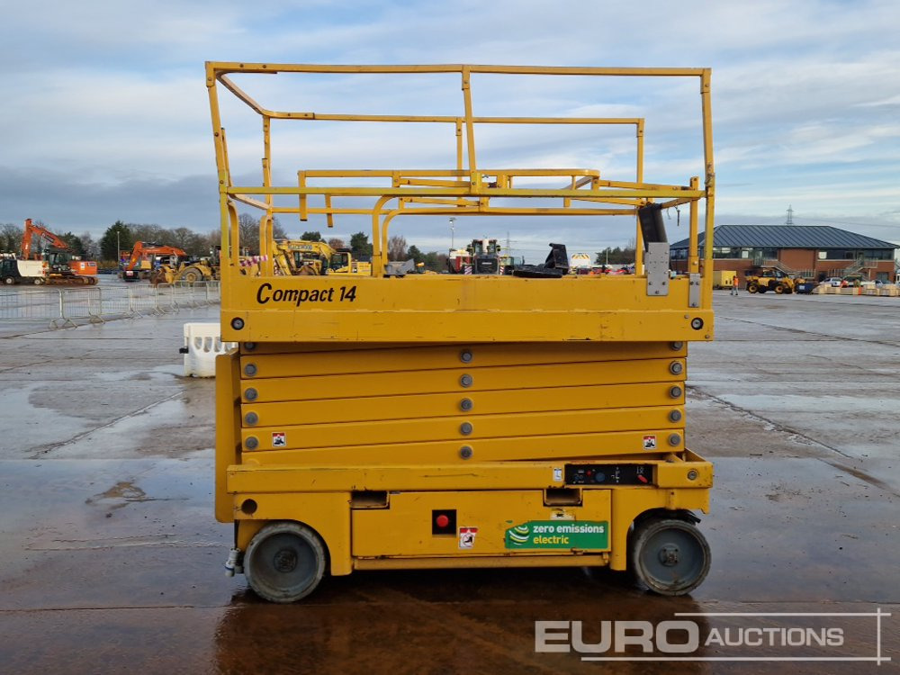 Podizna platforma 2017 Haulotte Compact 14: slika Podizna platforma 2017 Haulotte Compact 14