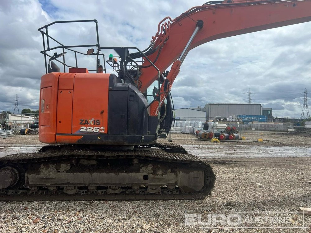 2017 Hitachi ZX225USLC-6 - Bager gusjeničar: slika 2017 Hitachi ZX225USLC-6 - Bager gusjeničar 2017 Hitachi ZX225USLC-6 - Bager gusjeničar: slika 2017 Hitachi ZX225USLC-6 - Bager gusjeničar