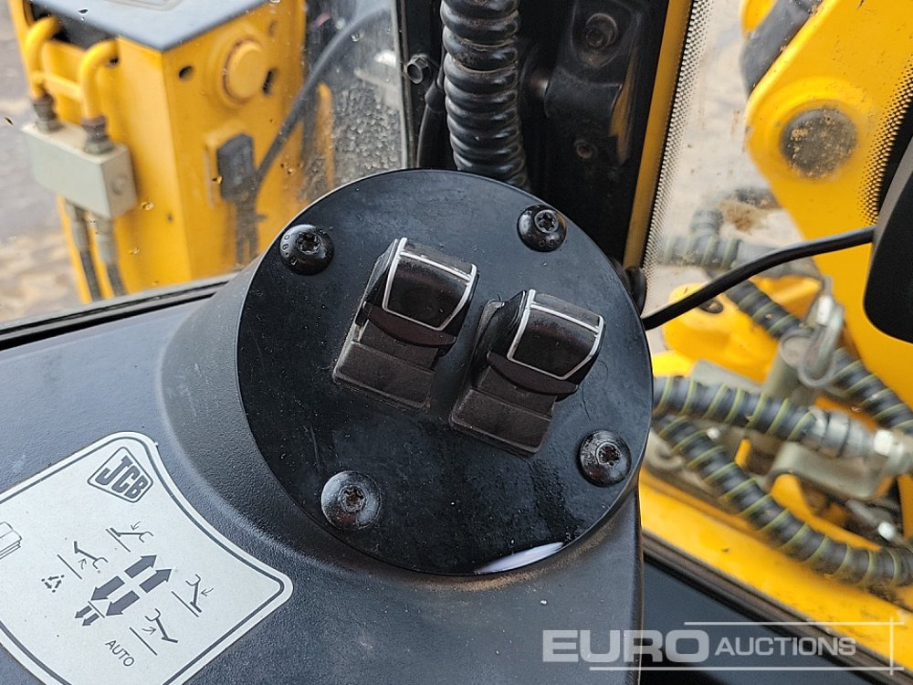 Rovokopač-utovarivač 2017 JCB 3CX P21 ECO: slika Rovokopač-utovarivač 2017 JCB 3CX P21 ECO