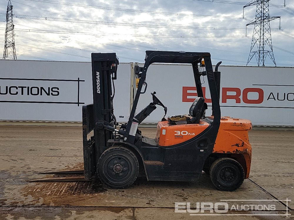 2018 Doosan D30GP - Viličar: slika 2018 Doosan D30GP - Viličar 2018 Doosan D30GP - Viličar: slika 2018 Doosan D30GP - Viličar