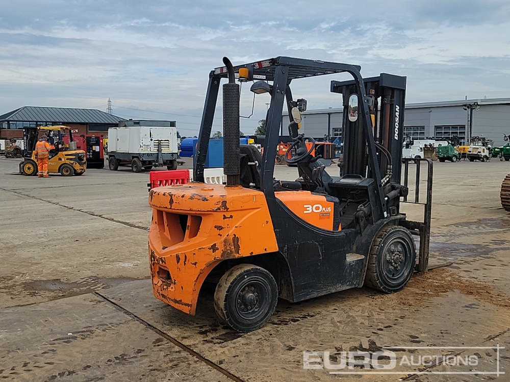 2018 Doosan D30GP - Viličar: slika 2018 Doosan D30GP - Viličar 2018 Doosan D30GP - Viličar: slika 2018 Doosan D30GP - Viličar