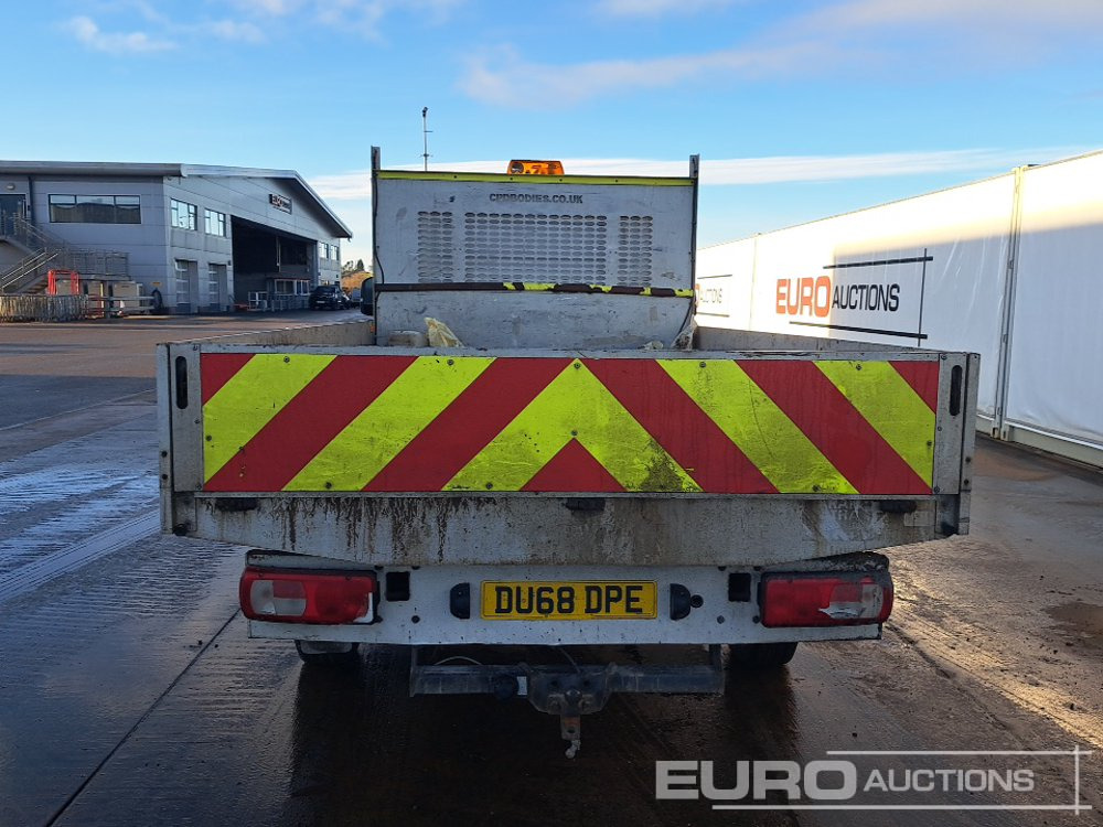 2018 Volkswagen Crafter - Dostavno vozilo s ravnom platformom: slika 2018 Volkswagen Crafter - Dostavno vozilo s ravnom platformom 2018 Volkswagen Crafter - Dostavno vozilo s ravnom platformom: slika 2018 Volkswagen Crafter - Dostavno vozilo s ravnom platformom