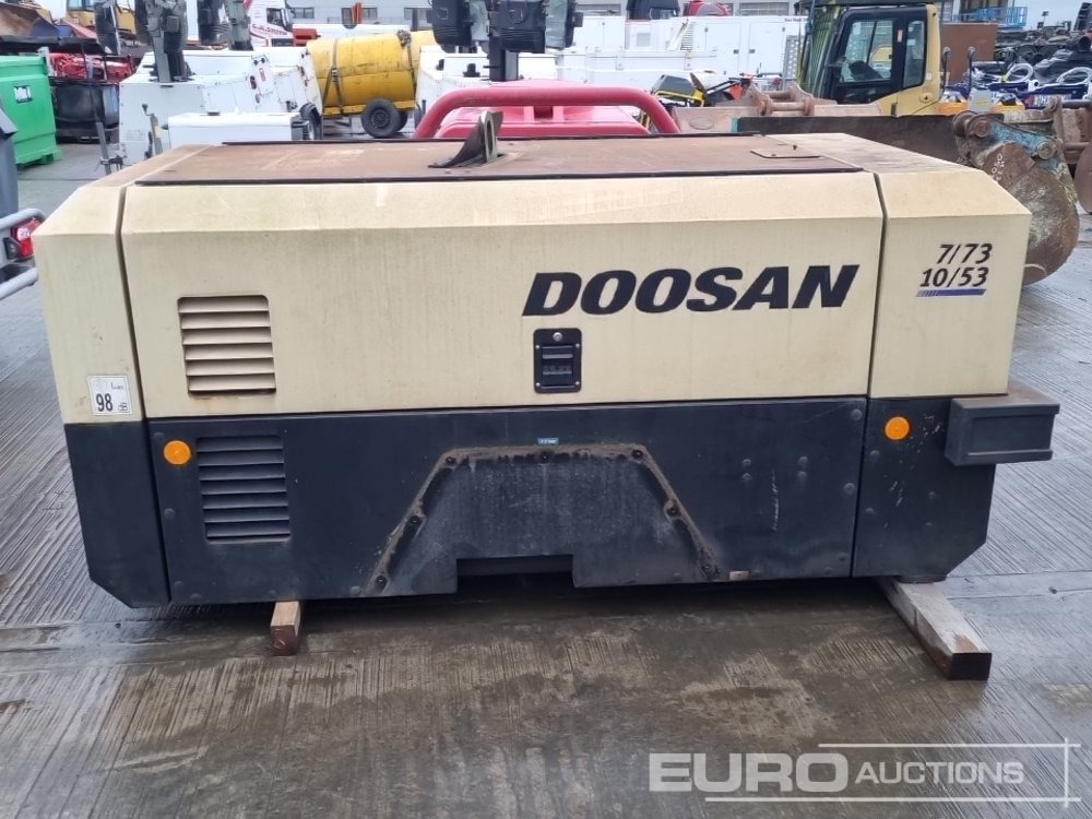 2019 Doosan 7/73-10/53 250CFM - Zračni kompresor: slika 2019 Doosan 7/73-10/53 250CFM - Zračni kompresor 2019 Doosan 7/73-10/53 250CFM - Zračni kompresor: slika 2019 Doosan 7/73-10/53 250CFM - Zračni kompresor