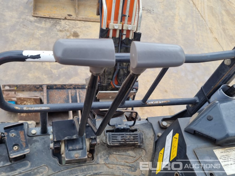 Mini bager 2019 Hitachi ZX19U-5A: slika Mini bager 2019 Hitachi ZX19U-5A