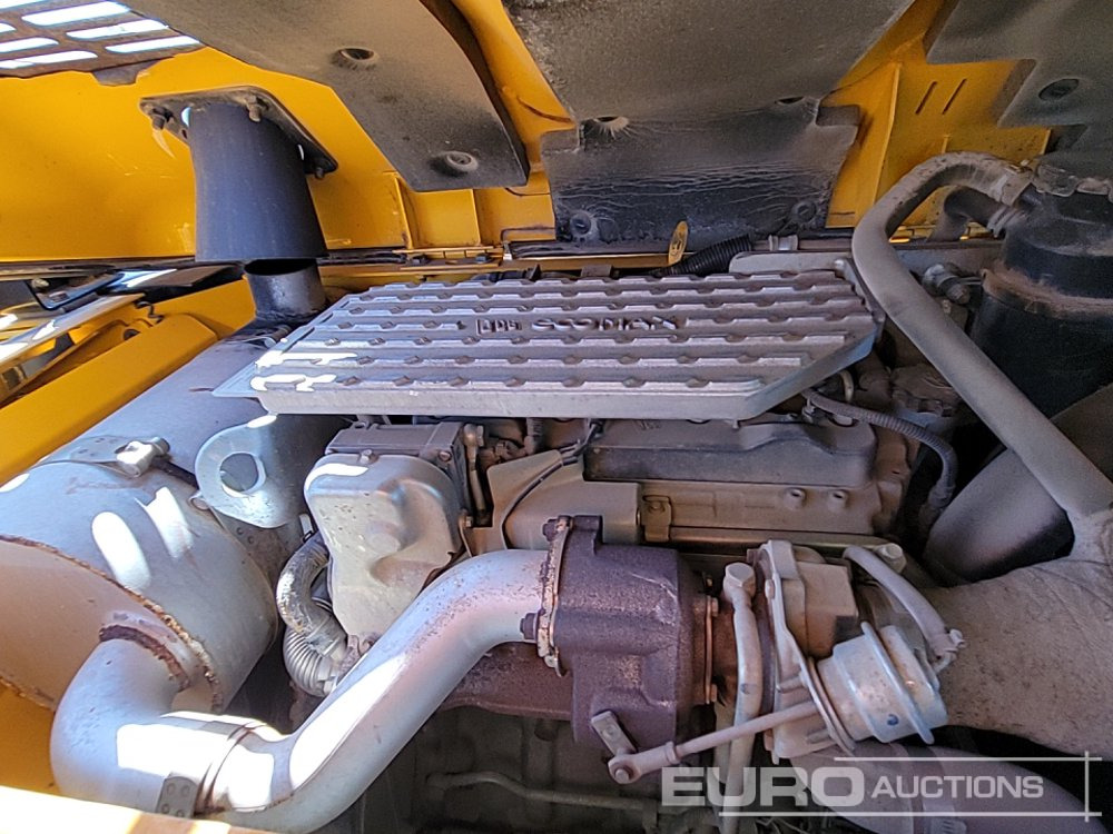 Bager gusjeničar 2019 JCB JS131LC: slika Bager gusjeničar 2019 JCB JS131LC