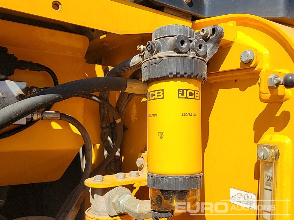Bager gusjeničar 2019 JCB JS131LC: slika Bager gusjeničar 2019 JCB JS131LC