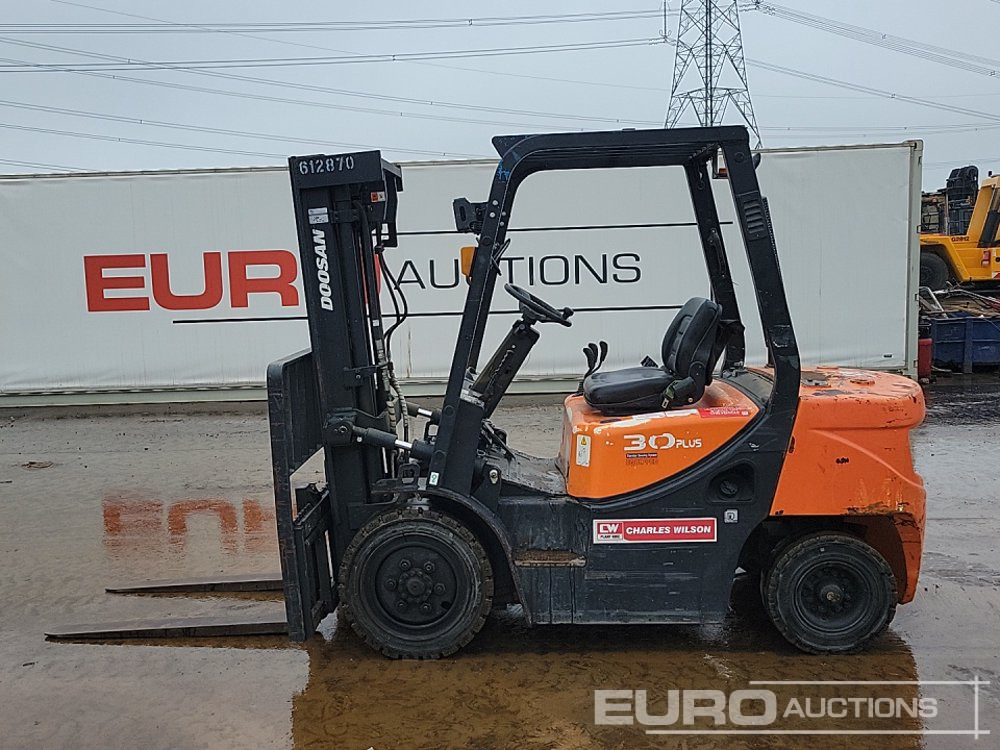 2020 Doosan D30GP - Viličar: slika 2020 Doosan D30GP - Viličar 2020 Doosan D30GP - Viličar: slika 2020 Doosan D30GP - Viličar