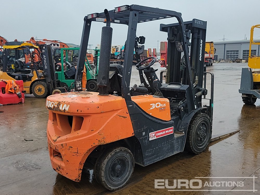 2020 Doosan D30GP - Viličar: slika 2020 Doosan D30GP - Viličar 2020 Doosan D30GP - Viličar: slika 2020 Doosan D30GP - Viličar