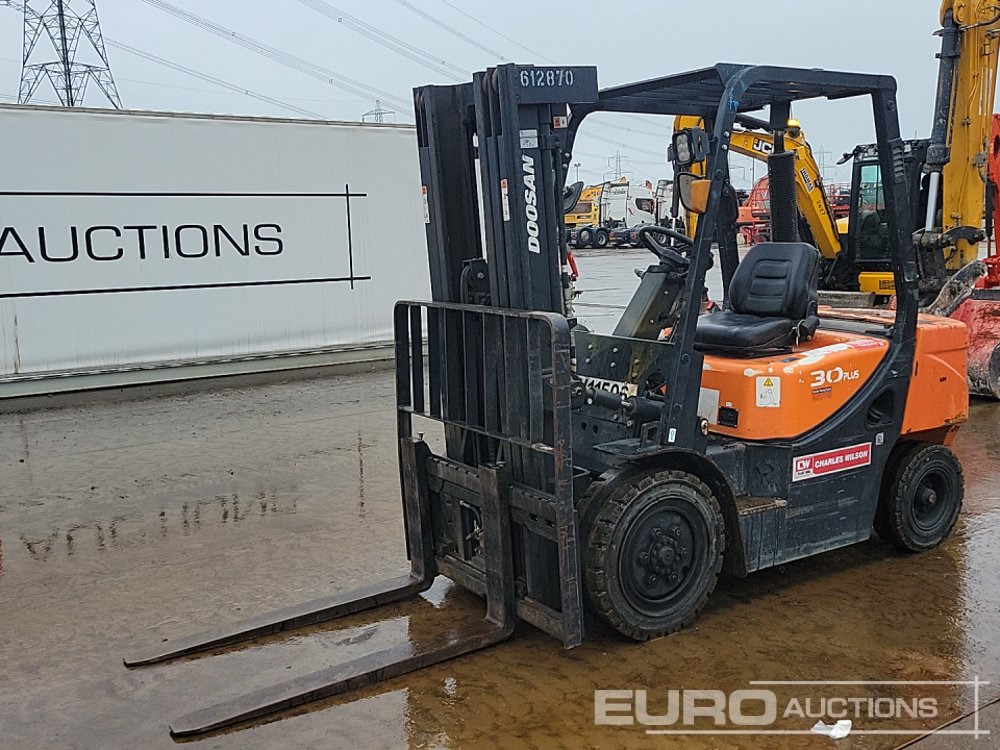 2020 Doosan D30GP - Viličar: slika 2020 Doosan D30GP - Viličar 2020 Doosan D30GP - Viličar: slika 2020 Doosan D30GP - Viličar