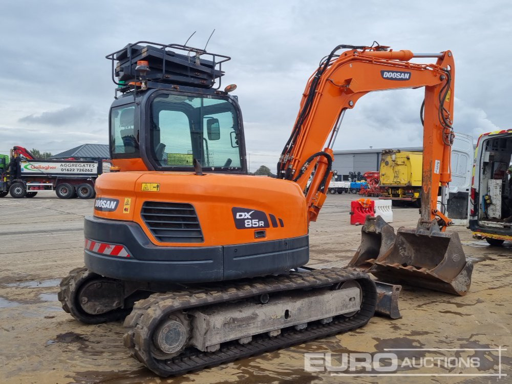 2020 Doosan DX85R-3 - Mini bager: slika 2020 Doosan DX85R-3 - Mini bager 2020 Doosan DX85R-3 - Mini bager: slika 2020 Doosan DX85R-3 - Mini bager