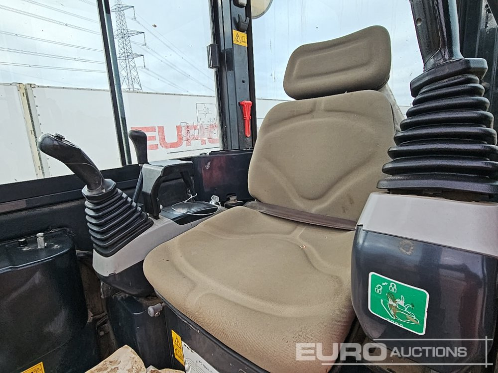 Mini bager 2020 Komatsu PC26MR-3: slika Mini bager 2020 Komatsu PC26MR-3