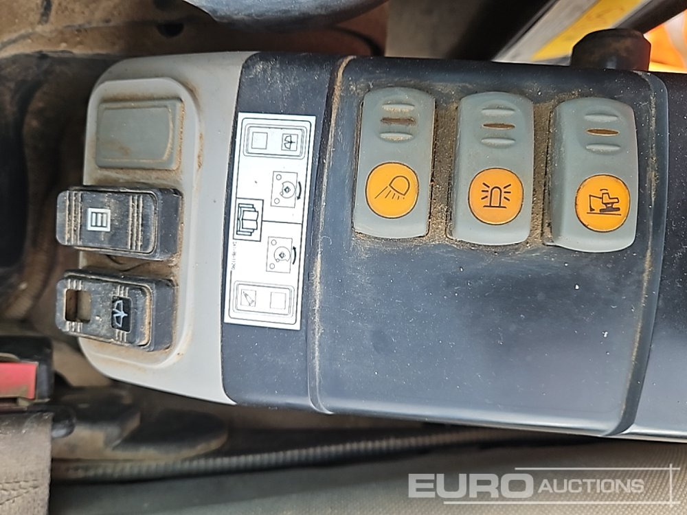 Mini bager 2020 Komatsu PC26MR-3: slika Mini bager 2020 Komatsu PC26MR-3