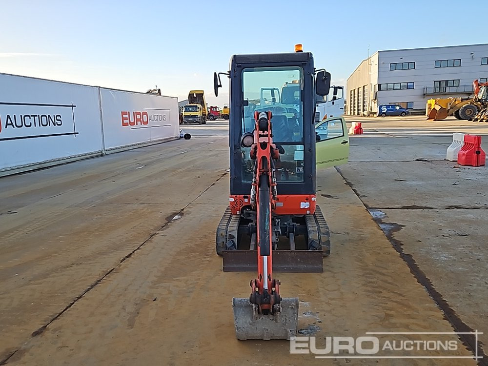 Mini bager 2020 Kubota KX016-4: slika Mini bager 2020 Kubota KX016-4 Mini bager 2020 Kubota KX016-4: slika Mini bager 2020 Kubota KX016-4