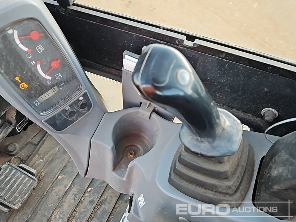 Mini bager 2020 Kubota KX016-4: slika Mini bager 2020 Kubota KX016-4 Mini bager 2020 Kubota KX016-4: slika Mini bager 2020 Kubota KX016-4