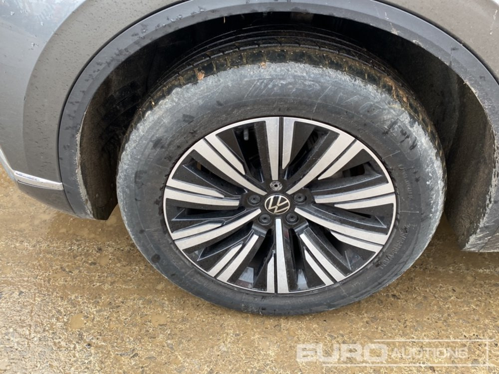 SUV 2020 Volkswagen Touareg: slika SUV 2020 Volkswagen Touareg SUV 2020 Volkswagen Touareg: slika SUV 2020 Volkswagen Touareg