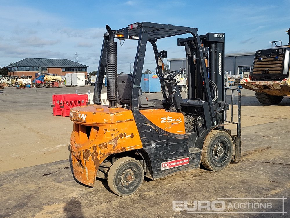 2021 Doosan D25GP - Viličar: slika 2021 Doosan D25GP - Viličar 2021 Doosan D25GP - Viličar: slika 2021 Doosan D25GP - Viličar