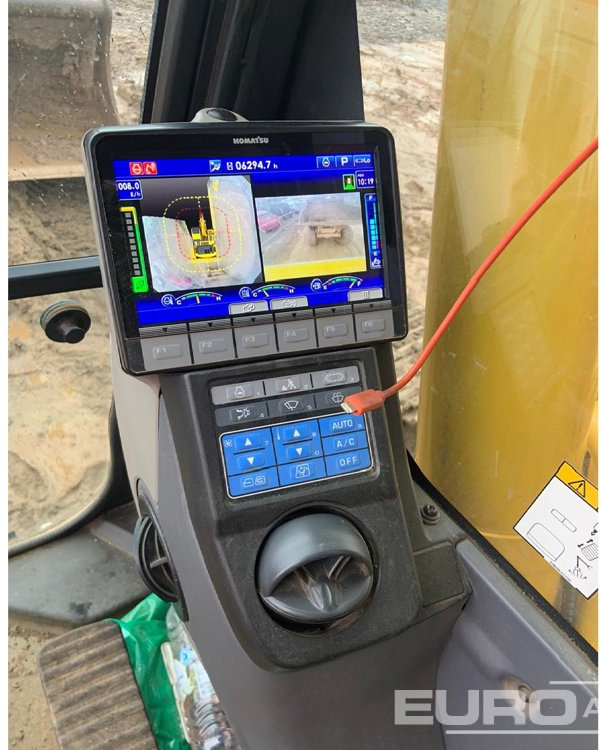 Bager gusjeničar 2021 Komatsu PC210LC-11E0: slika Bager gusjeničar 2021 Komatsu PC210LC-11E0